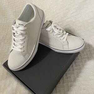 Eddie Bauer Chatham Leather Sneakers